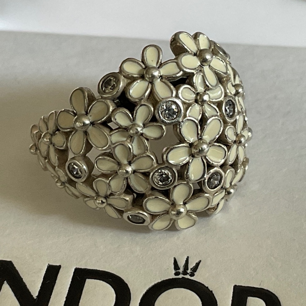 Pandora daisy clusters ring